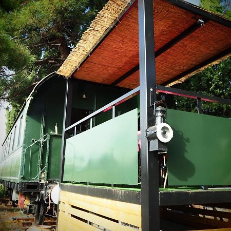 La Gare De Millas Dış mekan fotoğraf