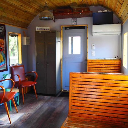 La Gare De Millas Dış mekan fotoğraf